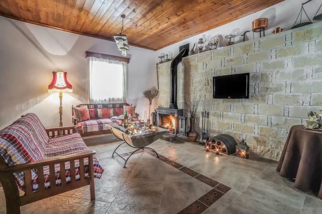 Lofou Traditional House المظهر الخارجي الصورة